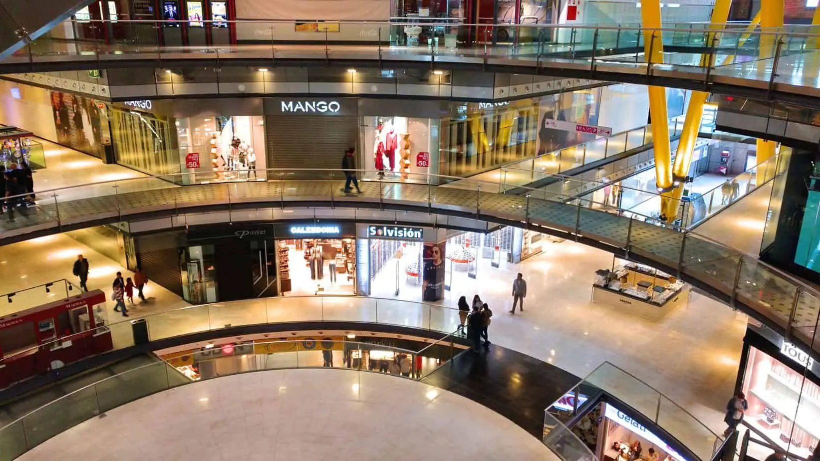 How Digital Signage is Used in Retail